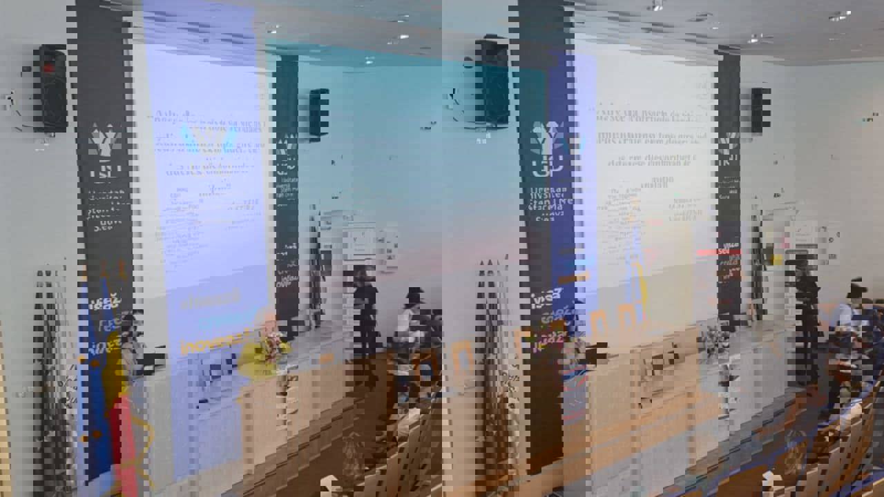62b71d48-d7c4-445d-8fc2-8b74f7cf6964