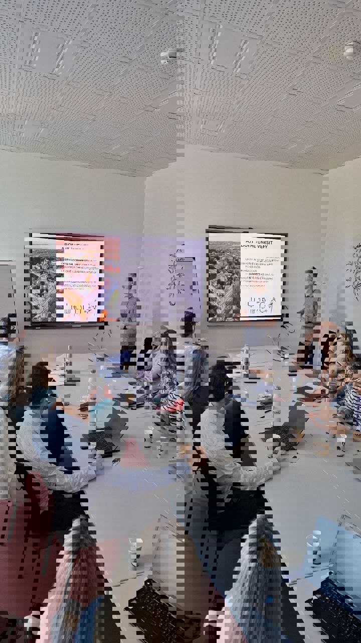 photo_2025-09-28_19-08-06